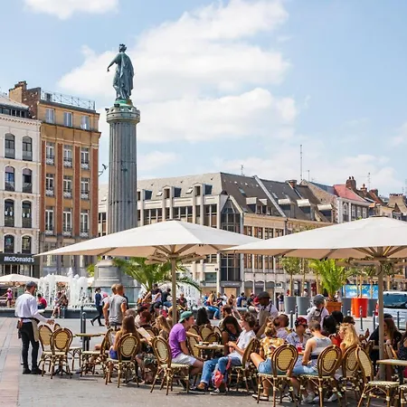 Fully-equipped Next To Flandres Apartment Lille
